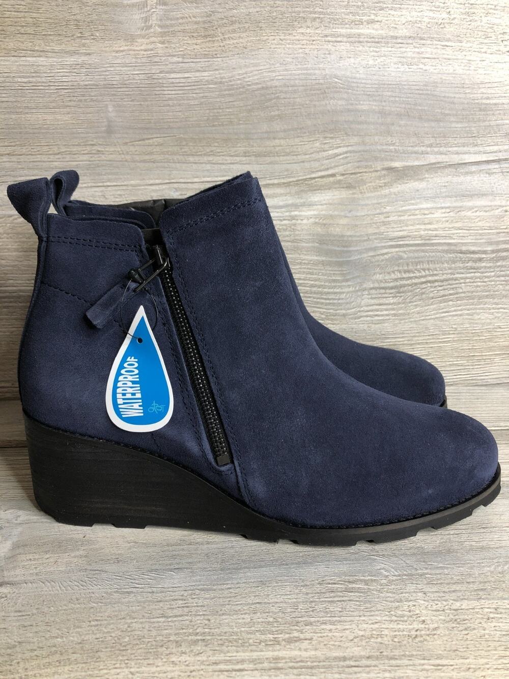 OTBT Waterproof Ankle Wedge Booties Sz 9.5 Navy Blue Suede Outdoor Comfort Boots